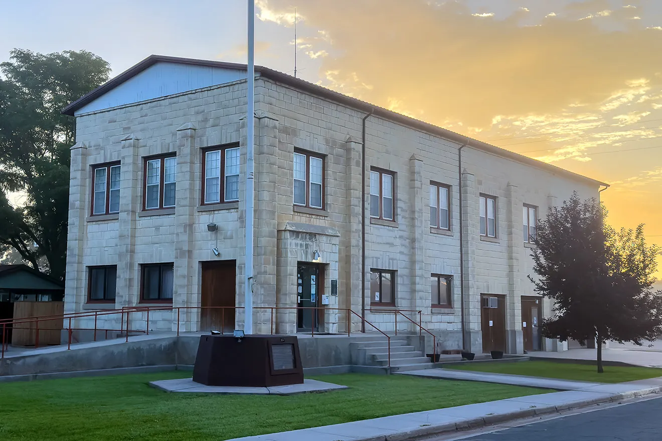 PROMO 64 Government - Building Eads Town Hall in Kiowa County - Chris Sorensen