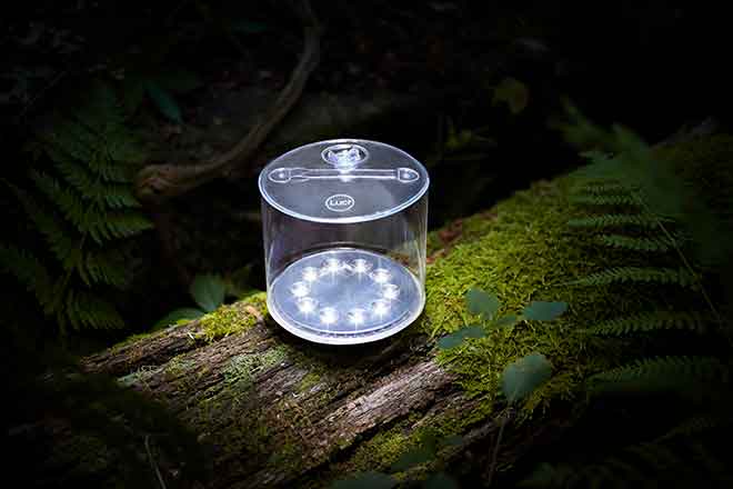 PICT EARTHTALK 64J1 MPOWERD makes and sells solar powered task lights PICT EARTHTALK 64J1 MPOWERD makes and sells solar powered task lights