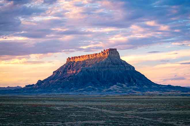 PICT EARTHTALK 64J1 Factory Butte Utah - Flickr CC - David Kingham PICT EARTHTALK 64J1 Factory Butte Utah - Flickr CC - David Kingham