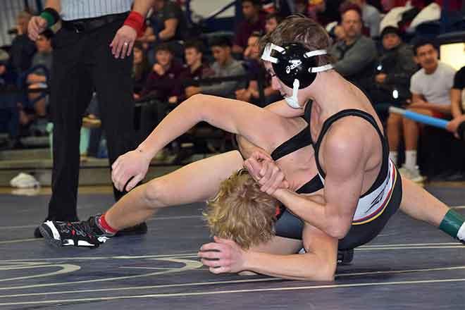 PIC 64J1 Tate Krentz working for back points - Rhonda Uhland PIC Tate Krentz working for back points - Rhonda Uhland