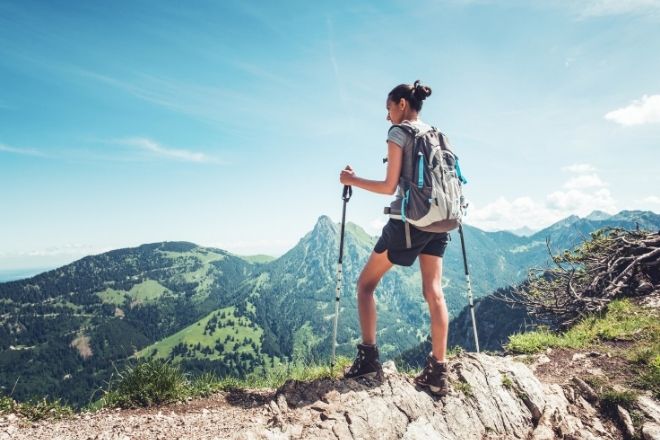 Tips for Hiking Safely During the Spring