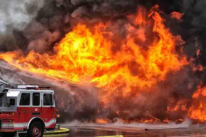 PROMO Fire - Fire Truck Flames House Home - iStock - Glenn_Hewitt