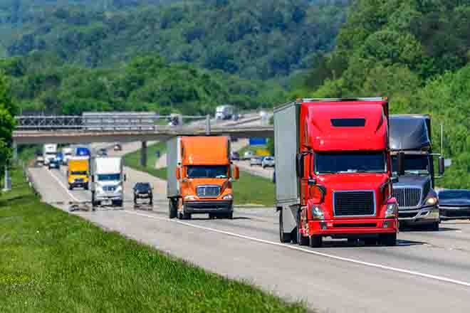 PROMO 64J1 Transportation - Semi Truck Tractor Highway Road - iStock - WendellandCarolyn