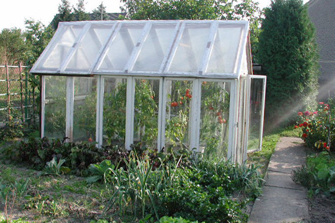 PROMO 660 x 440 Garden - Greenhouse - Wikimedia