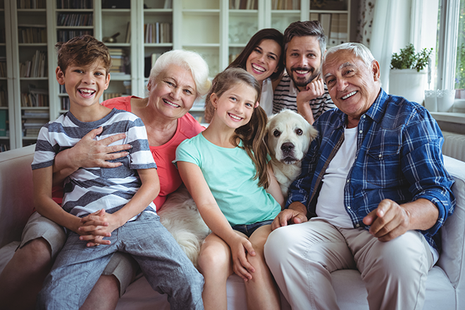 PROMO 660 x 440 People - Senior Living Family - iStock