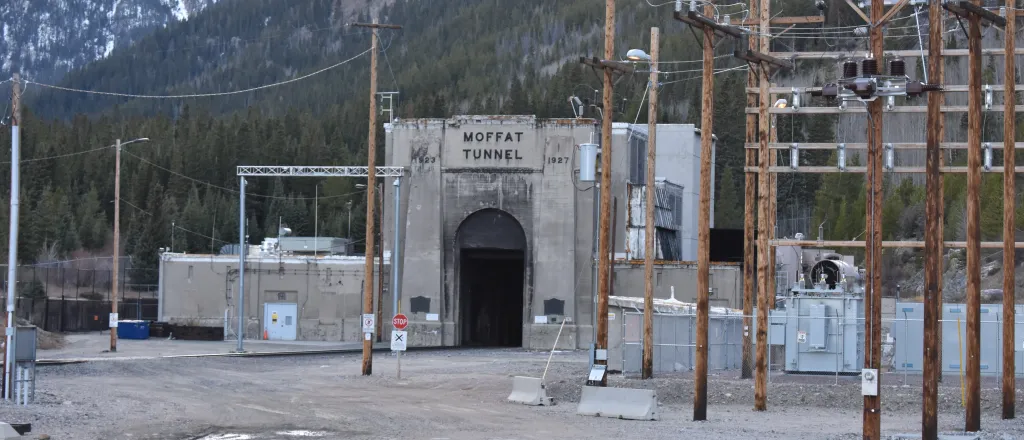 PROMO HIRES Transportation - Moffat Tunnel Colorado Railroad Train - Mackpie - Wikimedia - CC-BY-SA-3.0 Moffat Tunnel in Colorado. A power substation is near the rail tunnel's entrance.