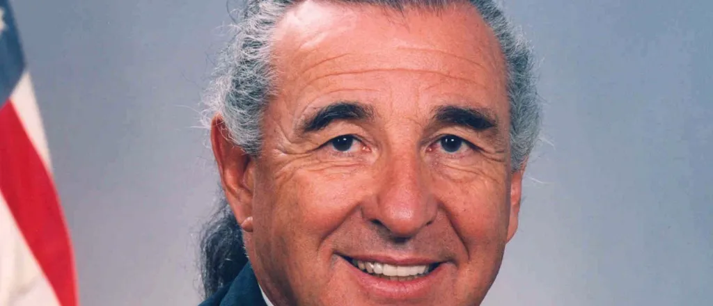 Head shot of former Colorado Senator Ben Nighthorse Campbell