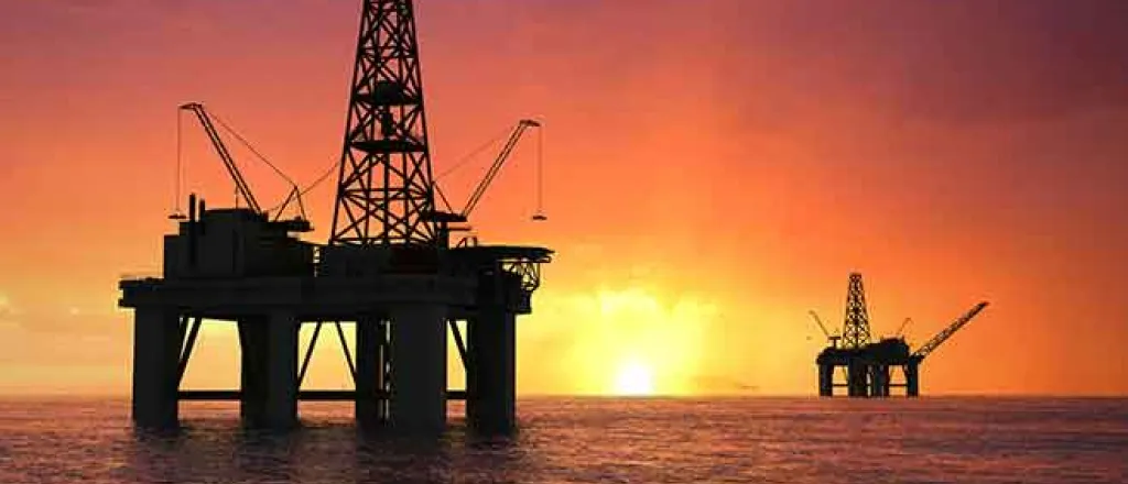 PROMO 64J1 Energy - Drilling Oil Ocean Sunset - iStock - TebNad