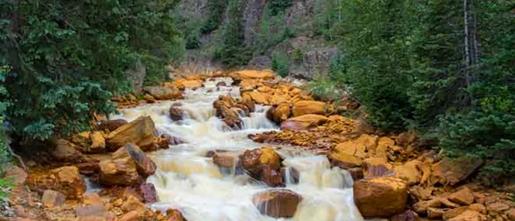 PROMO Outdoors - Red Mountain Creek Colorado Water Stream River - iStock - Aaron Hawkins