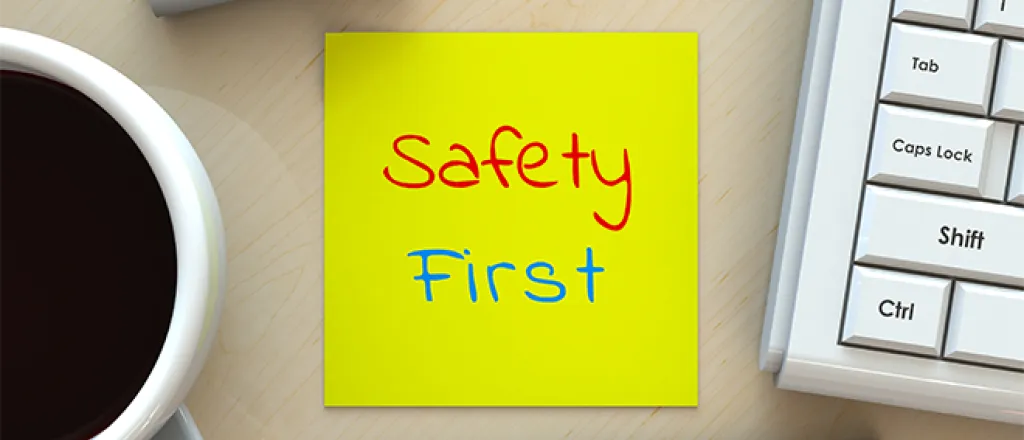 PROMO 660 x 440 Miscellaneous - Safety First Computer Pen Notepad - iStock - krung99