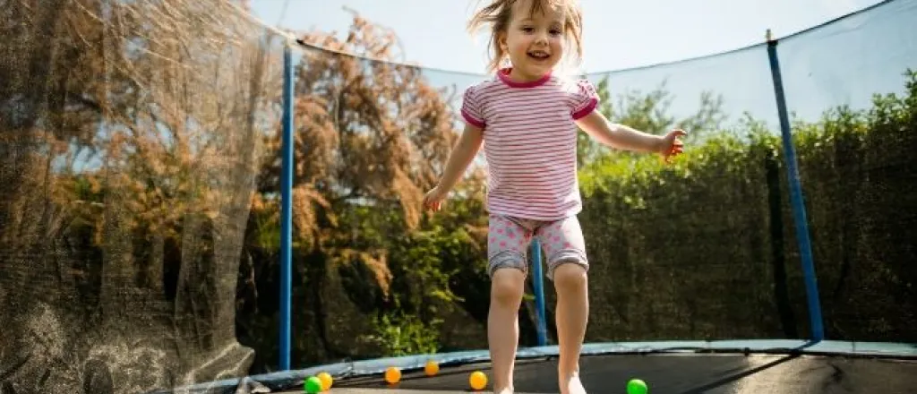 5 Creative Ways to Encourage Kids to Play Outside