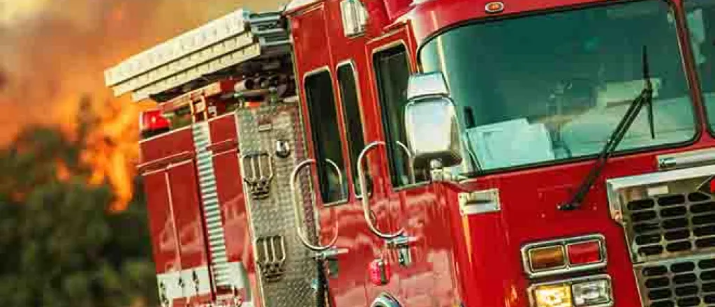 PROMO 64J1 Fire - Truck Engine Wildfire - iStock - welcomia