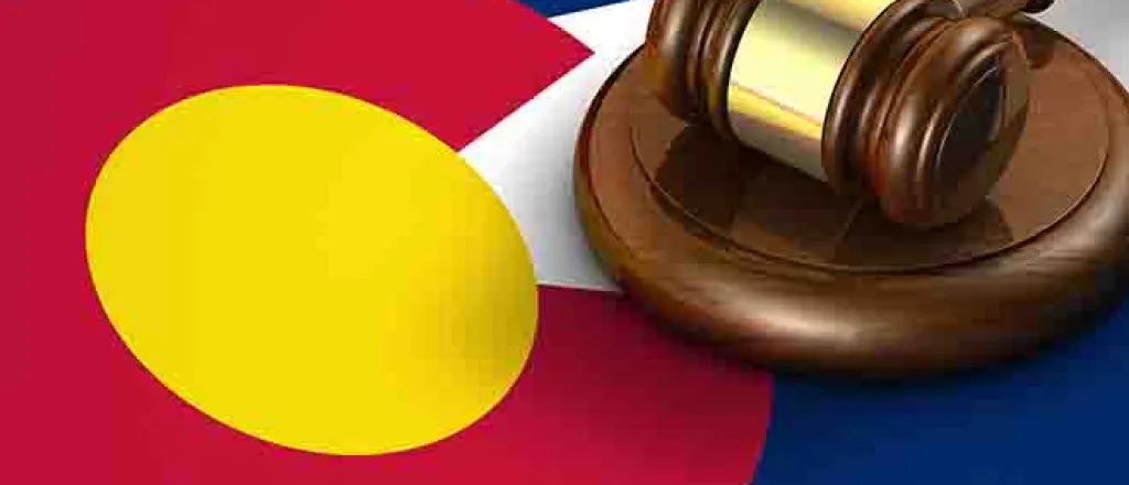 PROMO 64J1 Legal - Court Law Colorado Flag Gavel Justice Crime - iStock - NiroDesign