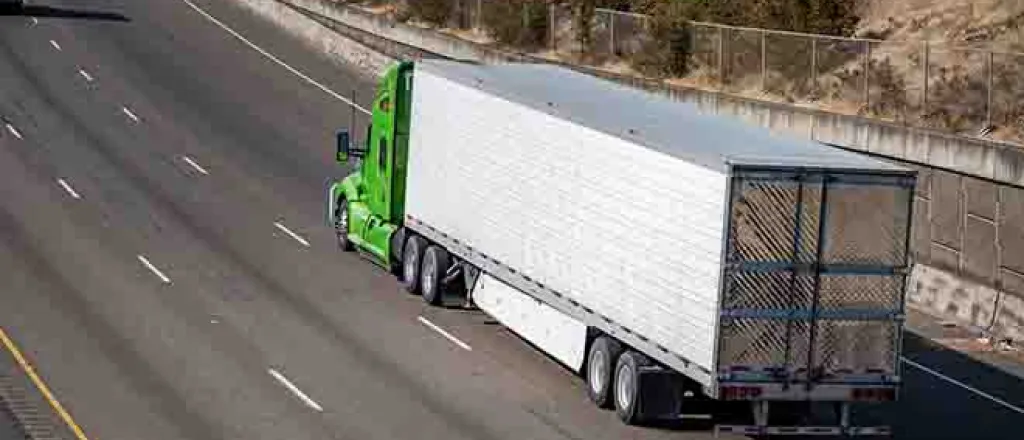 PROMO 64J1 Transportation - Semi Truck Trailer Highway Road - iStock - vitpho