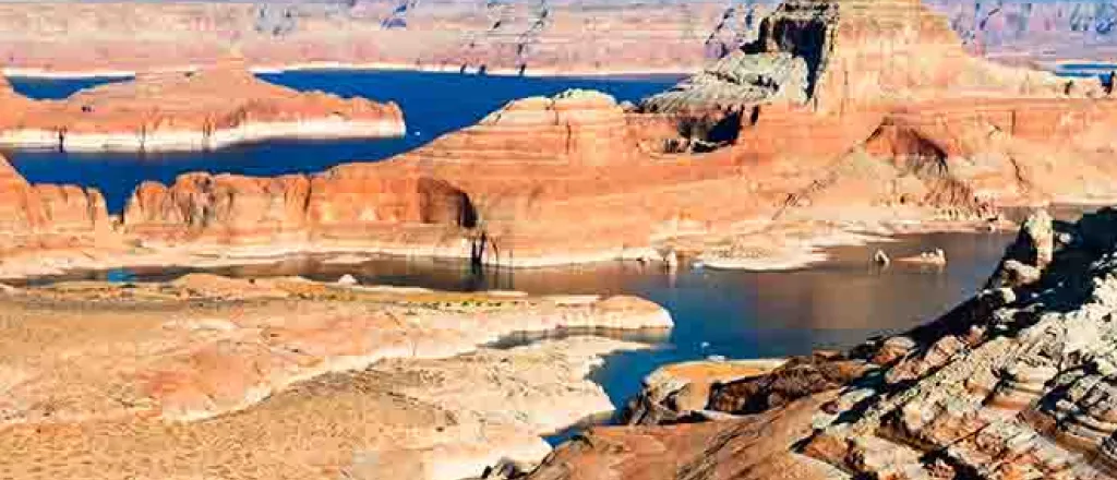 PROMO Water - Lake Powell Arizona Utah Water Issues Drought Outdoors - iStock - ventdusud