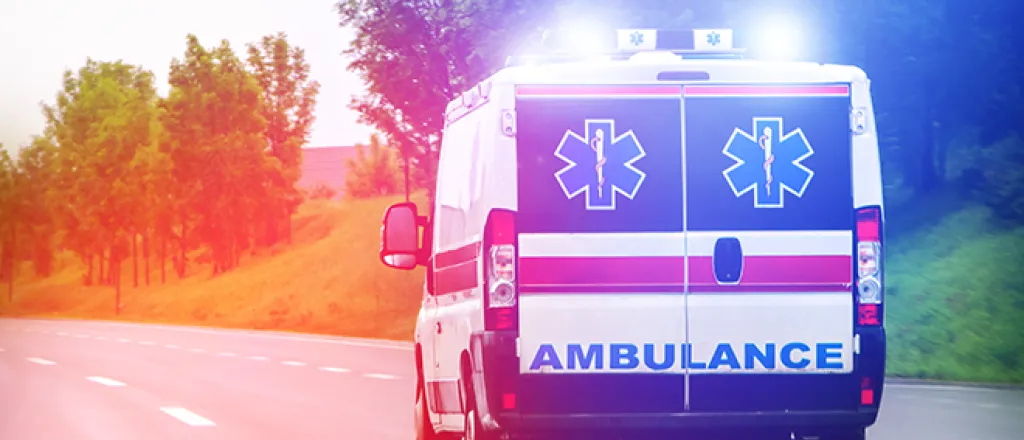 PROMO 660 x 440 Miscellaneous - Ambulance Medical Lights Road Health - iStock - OgnjenO