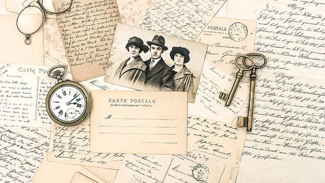 PROMO 660 x 440 History - Post Cards Pocket Watch Keys Spectacles - iStock PROMO 660 x 440 History - Post Cards Pocket Watch Keys Spectacles - iStock