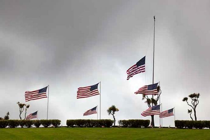 PROMO 660 x 440 Memorial - Flags at Half Staff - iStock PROMO 660 x 440 Memorial - Flags at Half Staff - iStock