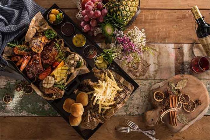 PROMO 64J1 Food - Tray Meat Vegetable Wine Table - flickrcc - World's Direction - public domain PROMO 64J1 Food - Tray Meat Vegetable Wine Table - flickrcc - World's Direction - public domain