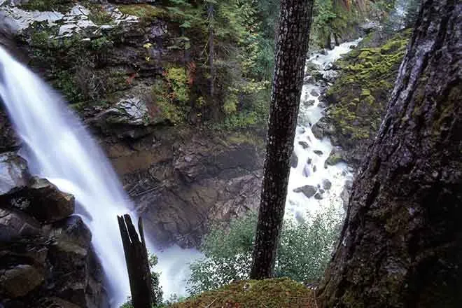 PICT EarthTalk waterfall - Roddy Scheer