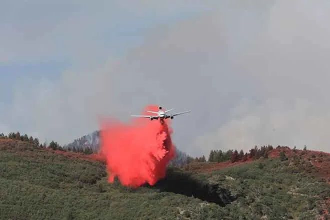 PICT 64J1 Fire retardant drop near the Grizzly Creek Fire in Garfield County PICT Fire retardant drop near the Grizzly Creek Fire in Garfield County