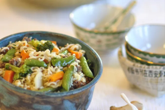 PICT RECIPE Garlic Ginger Ramen with Beef - USDA PICT RECIPE Garlic Ginger Ramen with Beef - USDA
