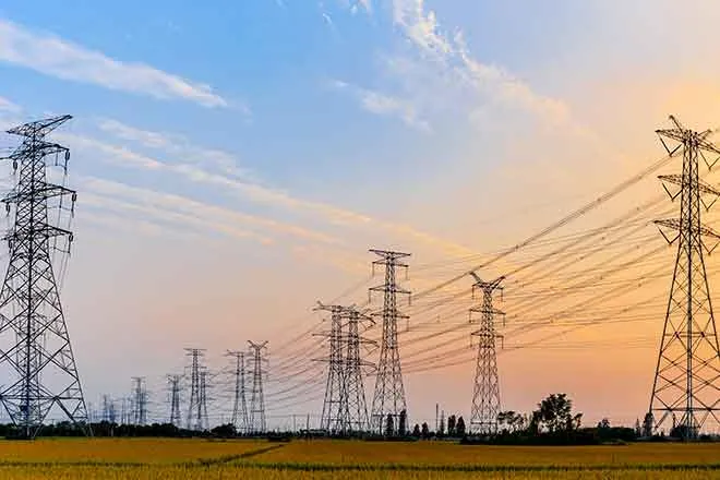 PROMO 64J1 Energy - Power Lines Sky Clouds High Voltages - iStock - zhaojiankang PROMO Energy - Power Lines Sky Clouds High Voltages - iStock - zhaojiankang