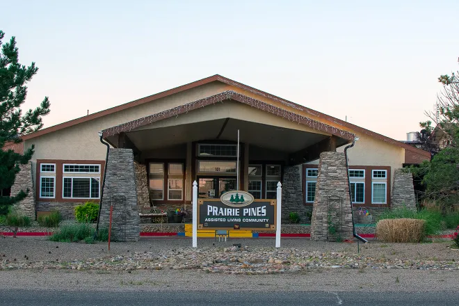 PROMO 64 Miscellaneous - Building Prairie Pines Assisted Living Community Eads Kiowa County - Chris Sorensen