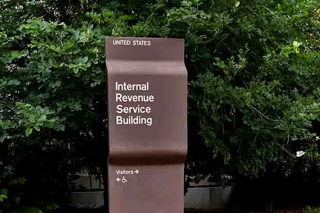 PROMO 64J1 Government - Taxes Finance Sign IRS Internal Revenue Service - iStock - wingedwolf