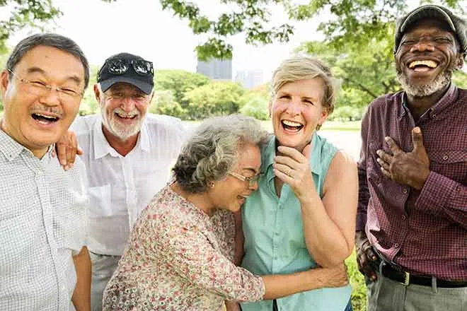 PROMO People - Senior Citizen Outdoor Laughing - iStock - Rawpixel Ltd