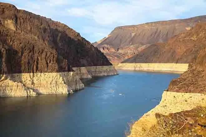 PROMO 64J1 Weather - Drought Lake Mead Arizona Water Hoover Dam Reservoir - iStock - Eisenlohr