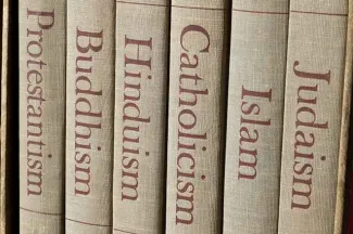 PROMO 64J1 Faith - Books Protestant Buddhist Hindu Catholic Islam Judaism - iStock - MarkSkalny PROMO Faith - Books Protestant Buddhist Hindu Catholic Islam Judaism - iStock - MarkSkalny