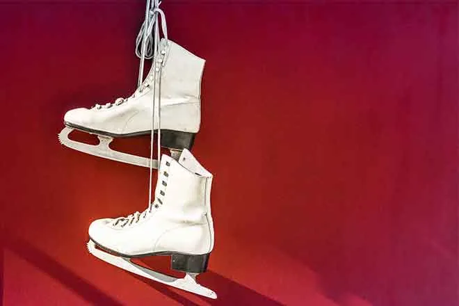 Skates blades footwear hanging - Thomas Laukat - Pexels