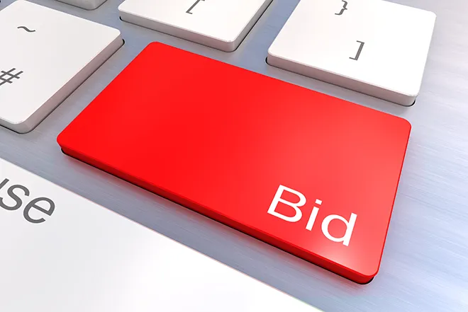 PROMO 660 x 440 Miscellaneous - Bid Auction Keyboard - iStock - head-off.png