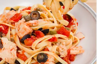 Bowl of Neapolitan tuna fettuccine