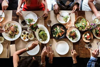 PROMO Food - Dining Dinner Table Plates People - iStock - Rawpixel